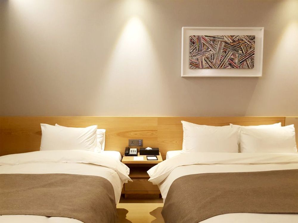 Gloucester Hotel Cheongju Bagian luar foto