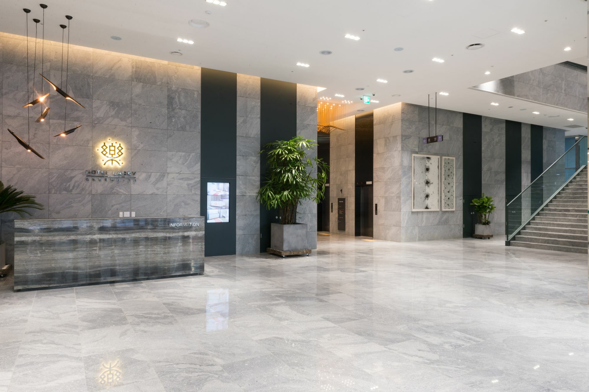 Gloucester Hotel Cheongju Bagian luar foto