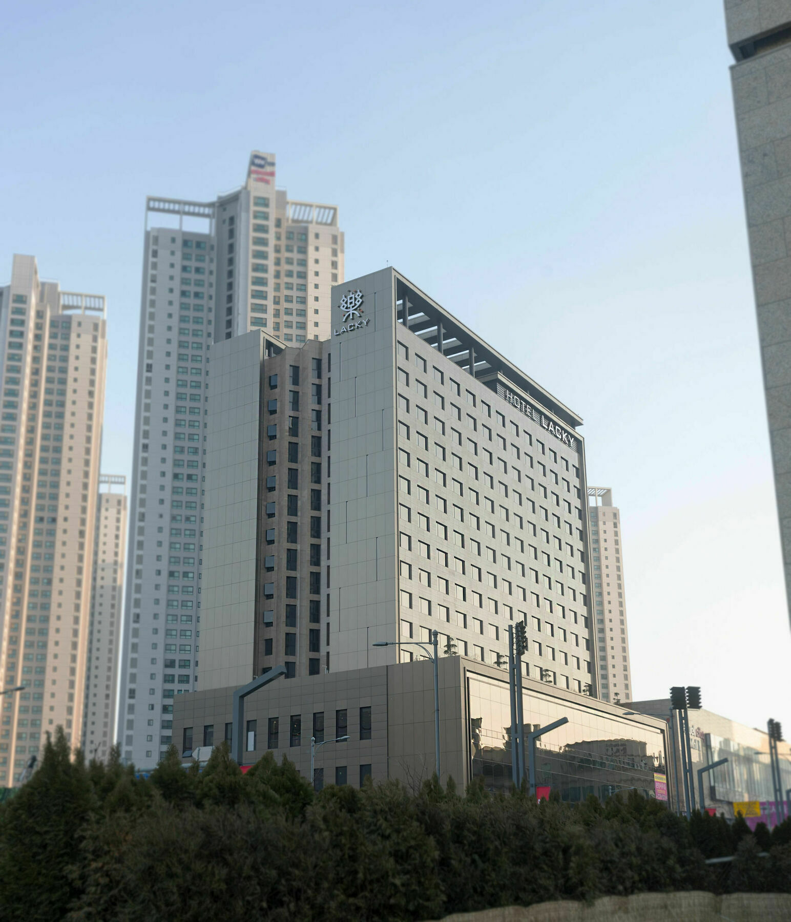 Gloucester Hotel Cheongju Bagian luar foto